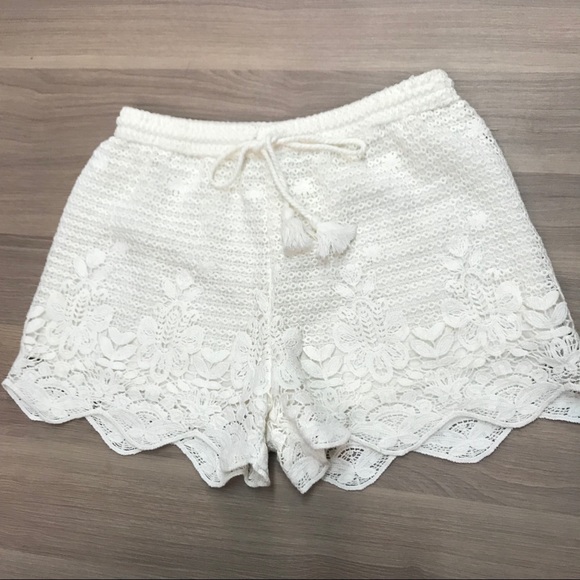 Abercrombie & Fitch Pants - Abercrombie Crochet Short